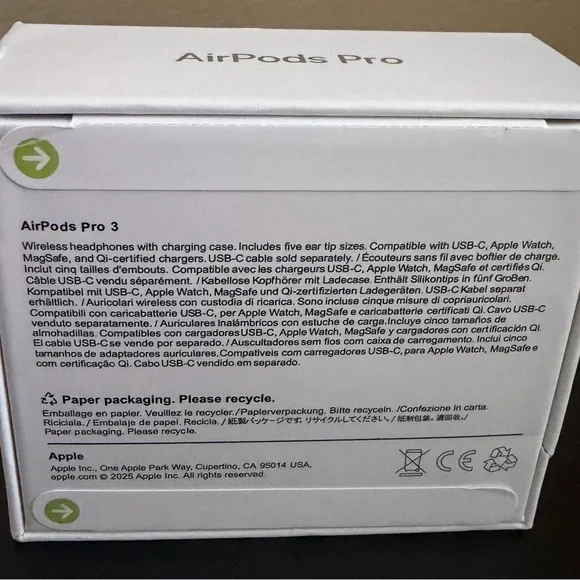 Apple AirPods Pro 3 with White Case - Picture 3 of 3